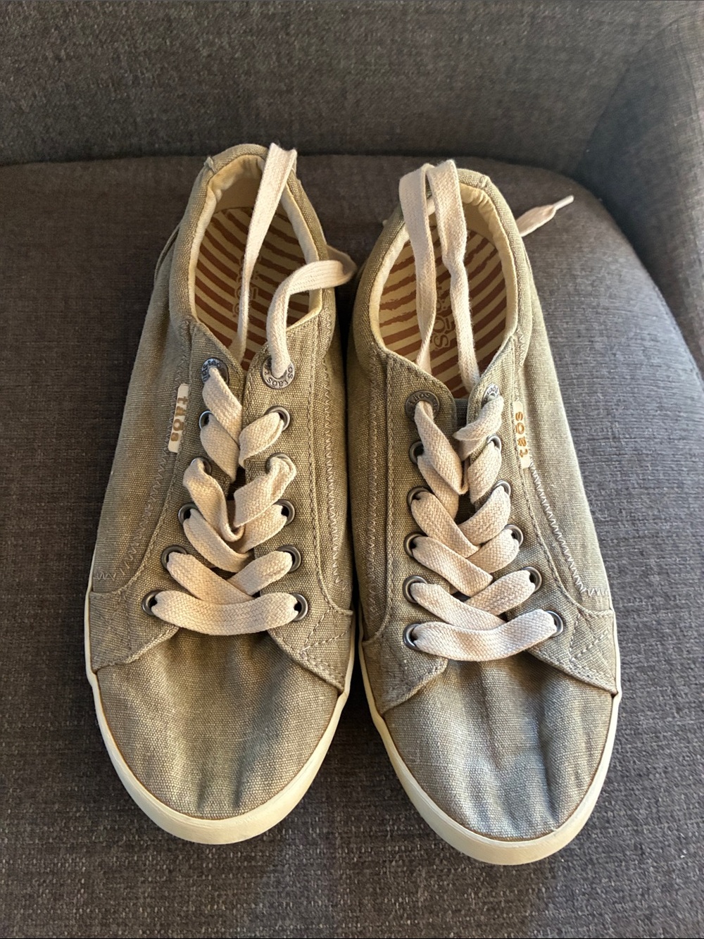 Taos sneakers